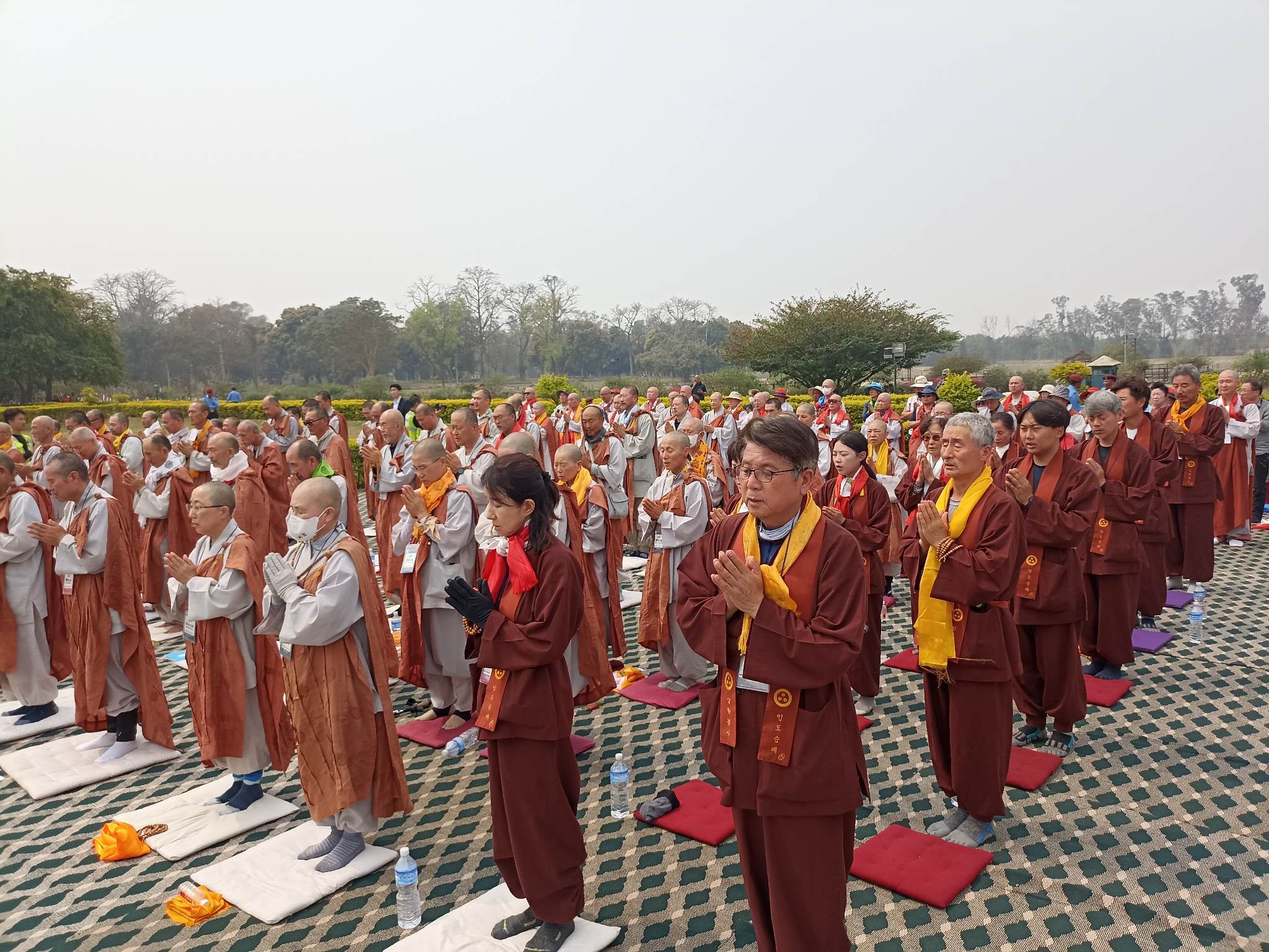 दक्षिण कोरियाका दुई सय बौद्ध तीर्थयात्रीलाई लुम्बिनीमा स्वागत